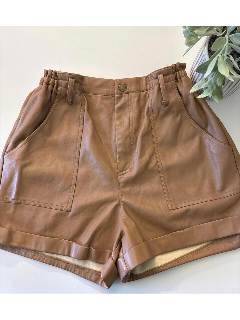 Illa Illa Pleather Short, Women’s M